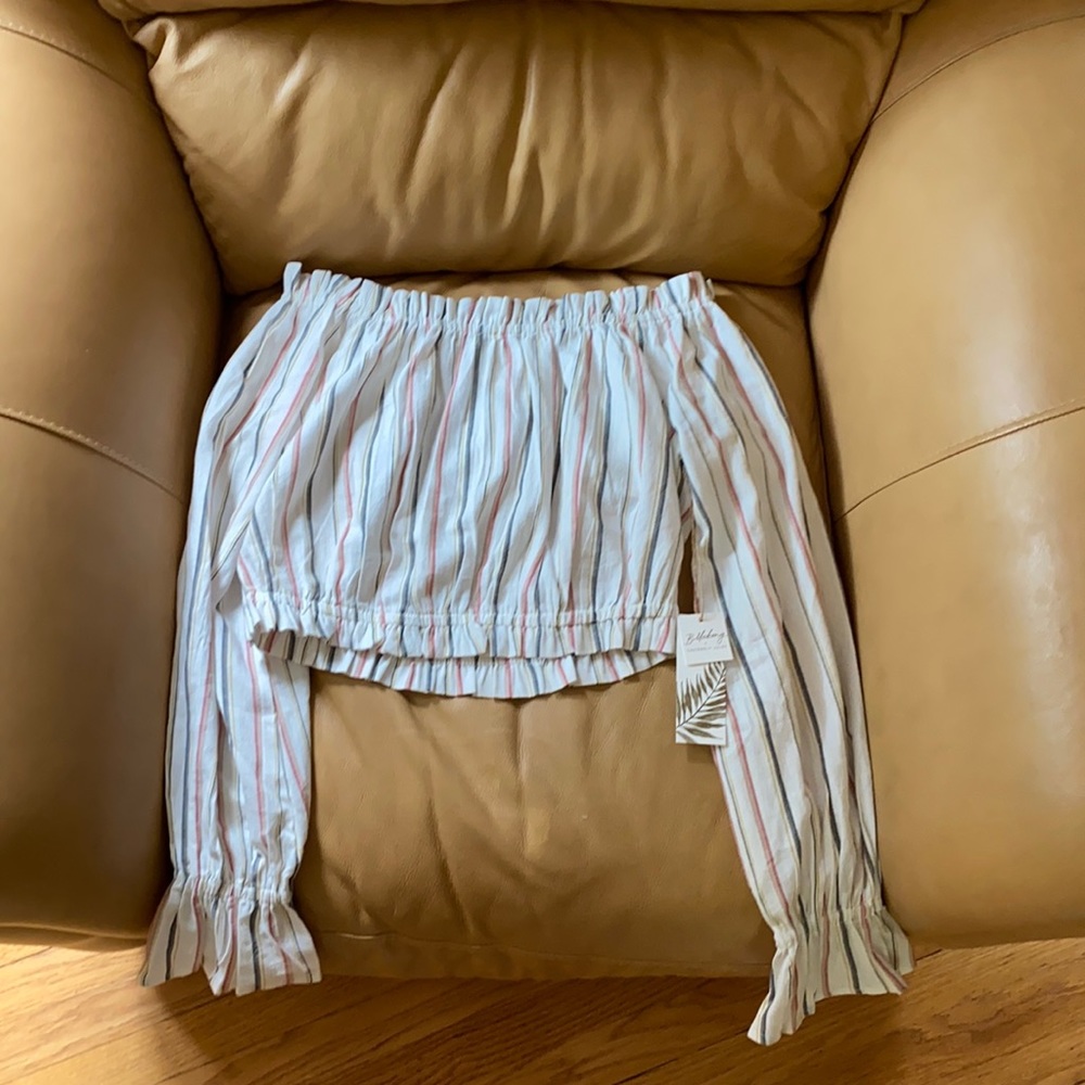 NWT! Billabong Top